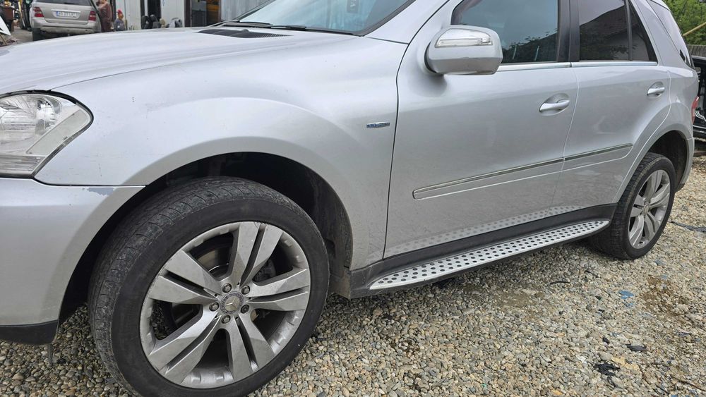 dezmembrez Mercedes ML W164 ML280 ML320 ML350 ML420 AMG facelift motor