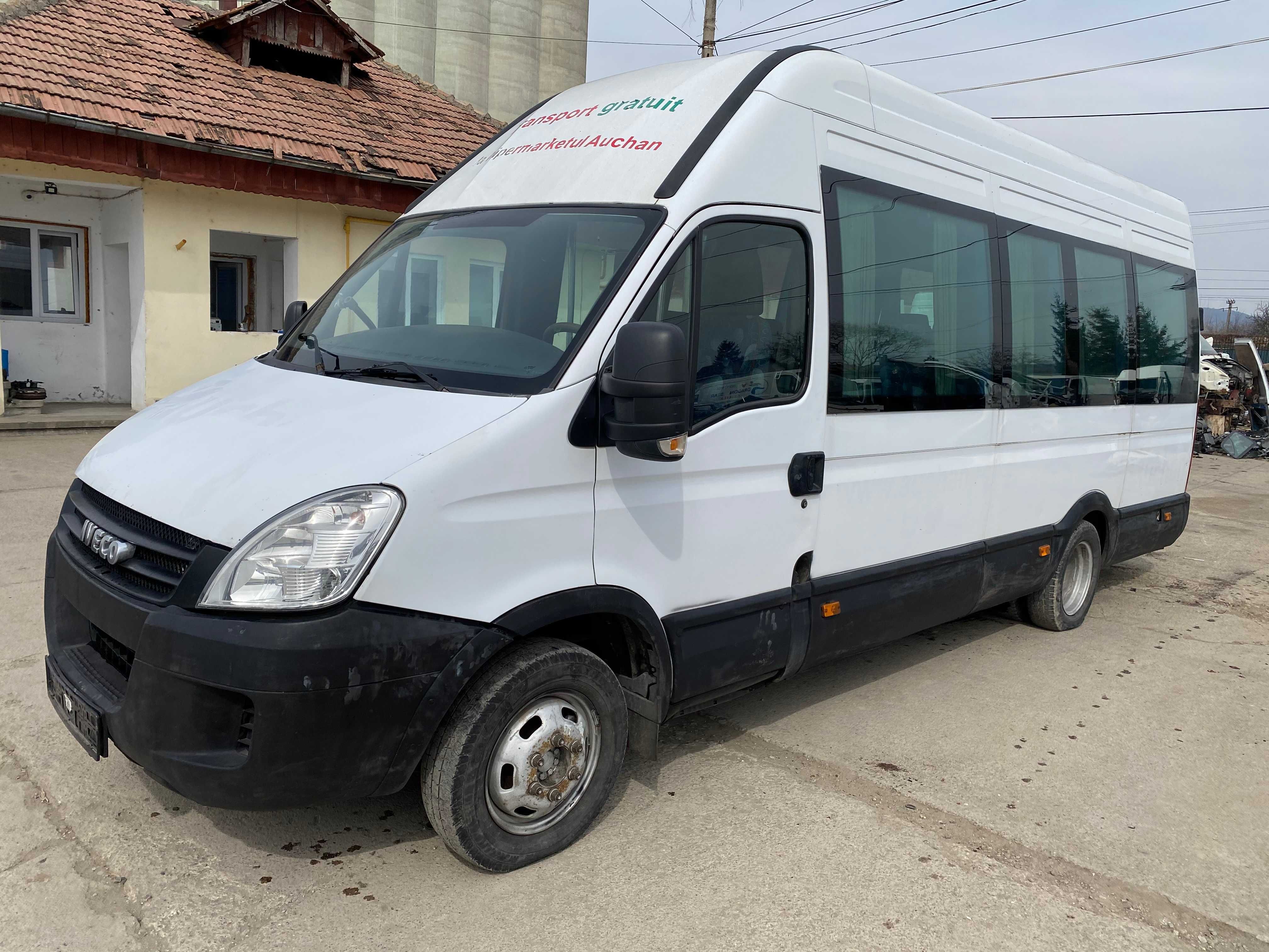 Usa Oglinda Prag Stalp Parbriz Iveco DAILY 4 3.0 HPT 35C15 50C15 2007