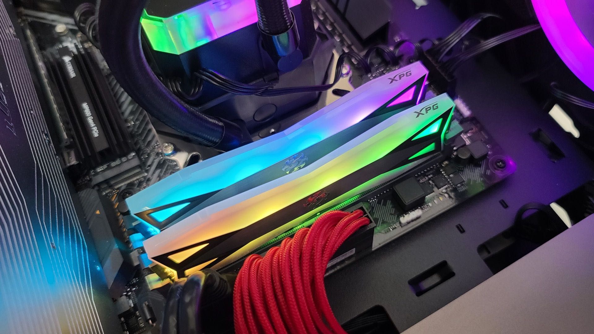RAM DDR4 2x8gb adata xpg spectrix d60g 3600mhz