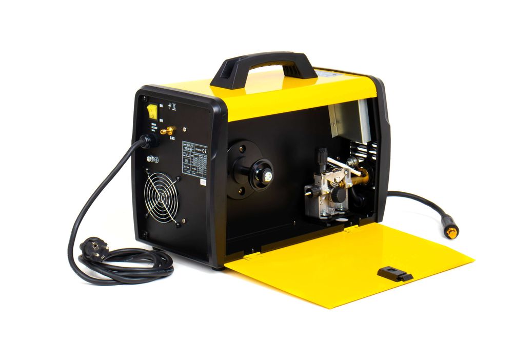 Aparat sudura MIG 210 + butelie 8L plina argon CO2 + ceas + sarma