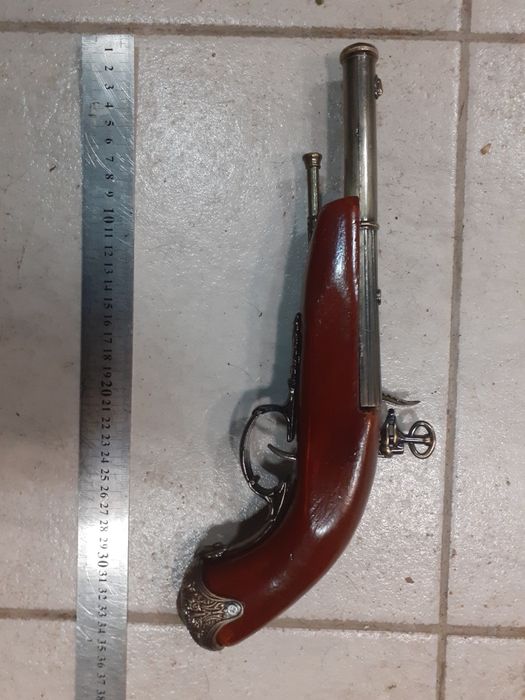 Красив кремъчен пистолет,пищов,оръжие