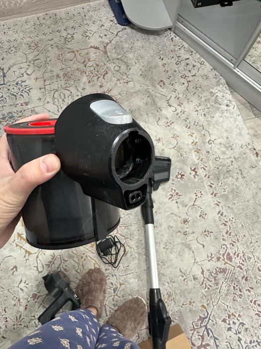 Продаю вертикальный пылесос Bosch на запчасти