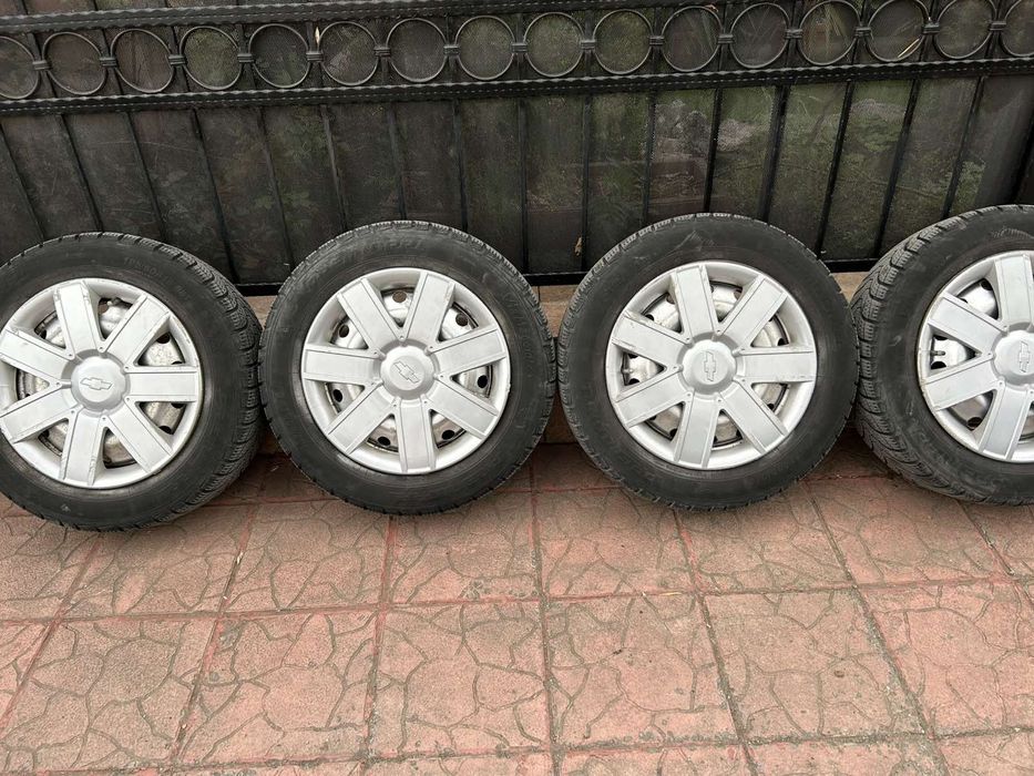 Зимни гуми 195/60R 15