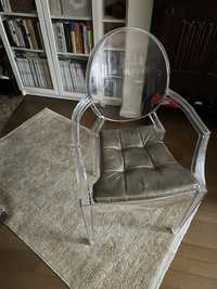 Столове на Kartell - 2 бр. прозрачни с възглавници от ест. кожа