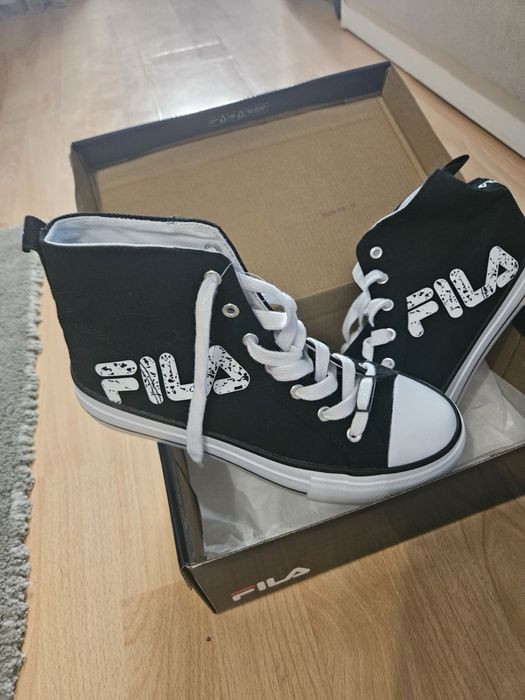 Дамски кецове Fila