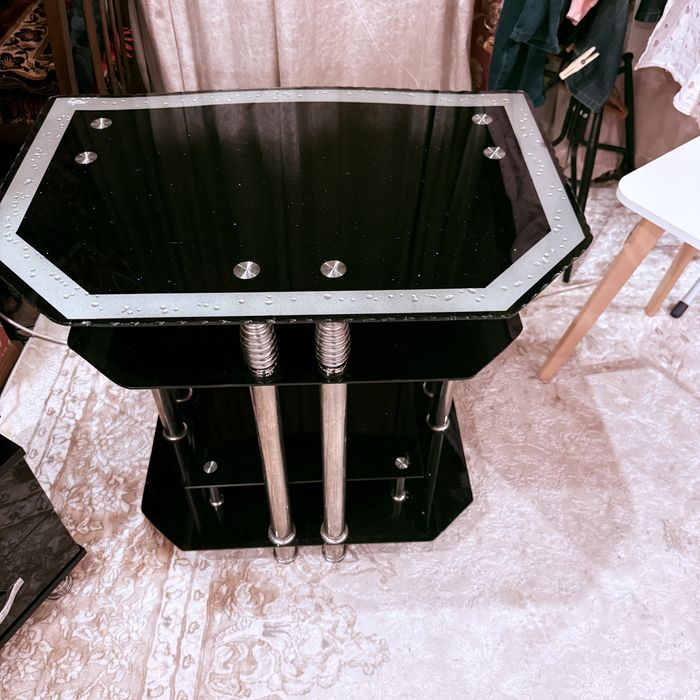 Продается подставка под телевизор