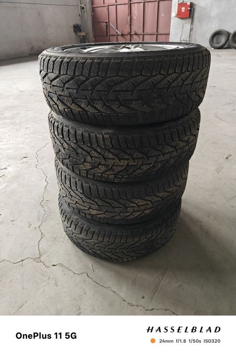 Алуминиеви джанти с със зимни гуми 205/55/16