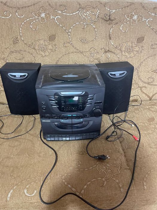 Boombox audio și 2 boxe
