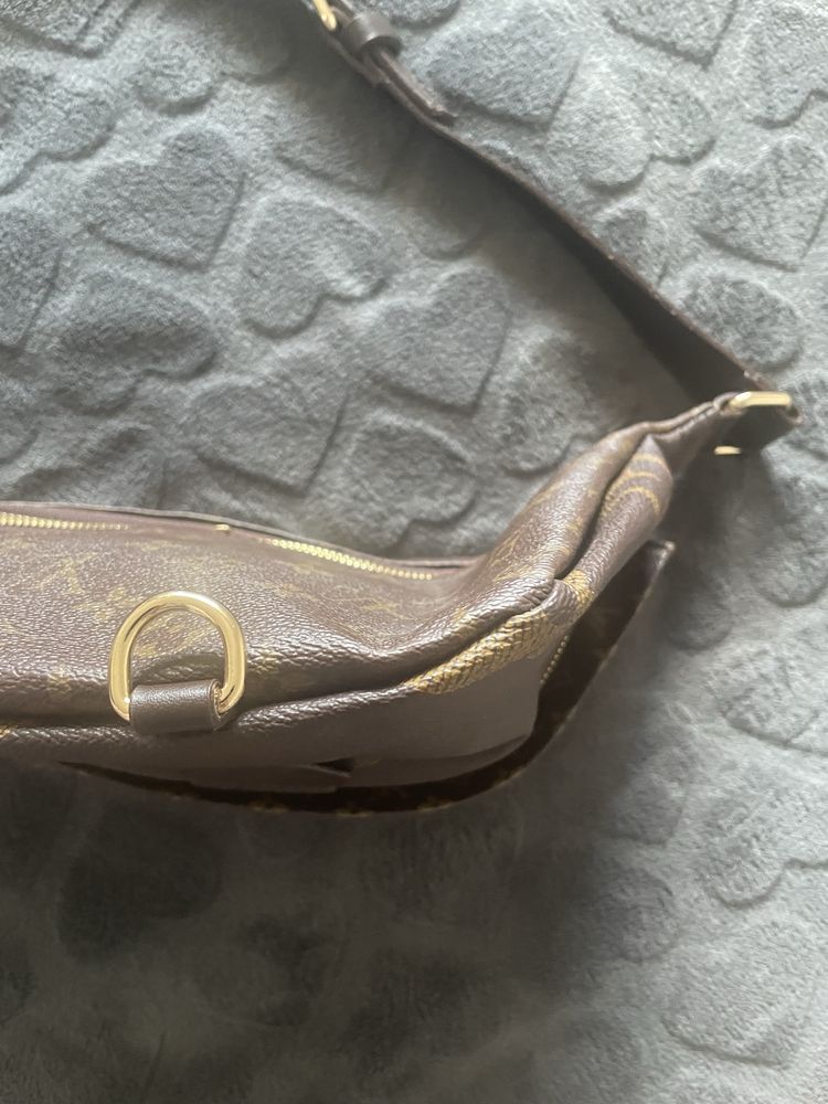 Borseta Louis Vuitton
