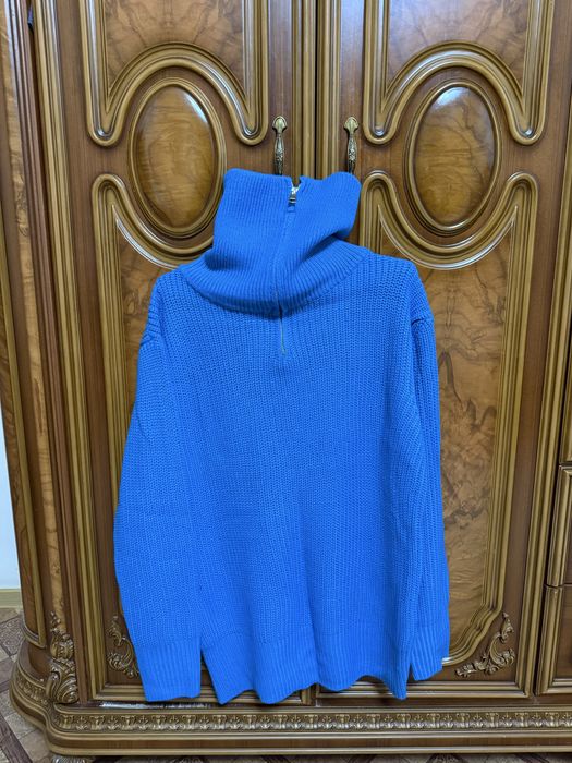 Тёплый свитер с горлышком