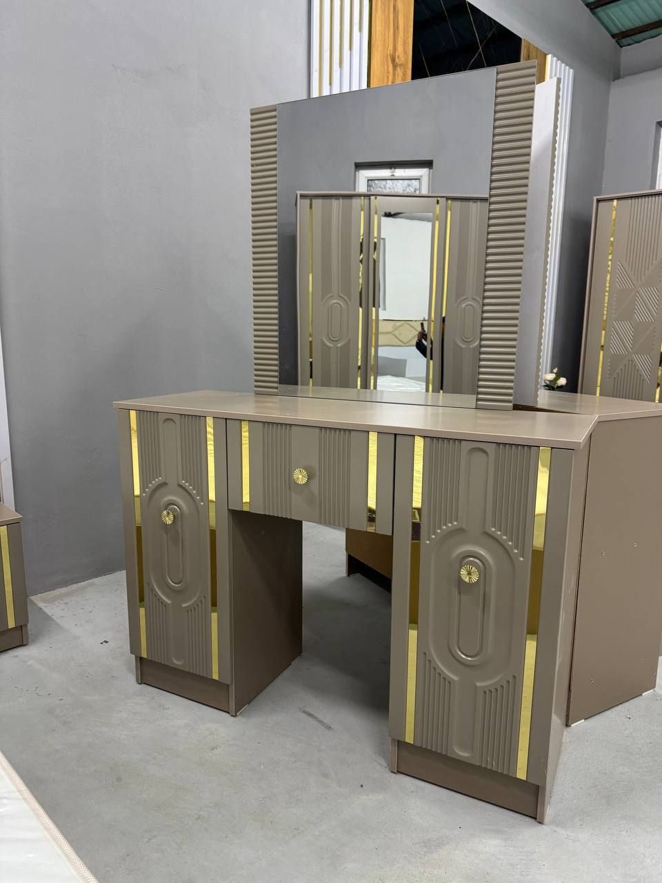 Spalniy-Kamplekt Mdf dan Baquvat Arzon Narxda Olin 590$ Artaped Matras