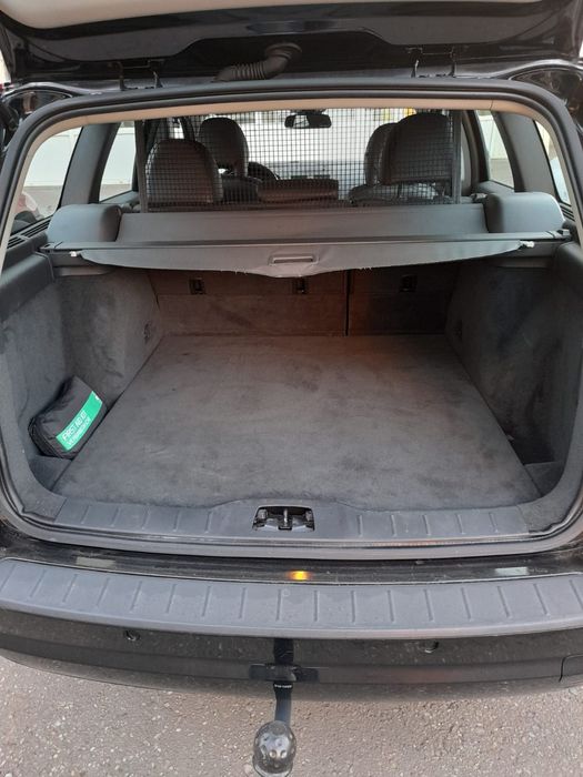 Vând volvo v50  motor de 2 litri diesel, original suedez  in 5 pistoan