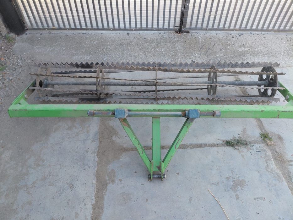 Cultivator agricol cu tăvălug de vânzare