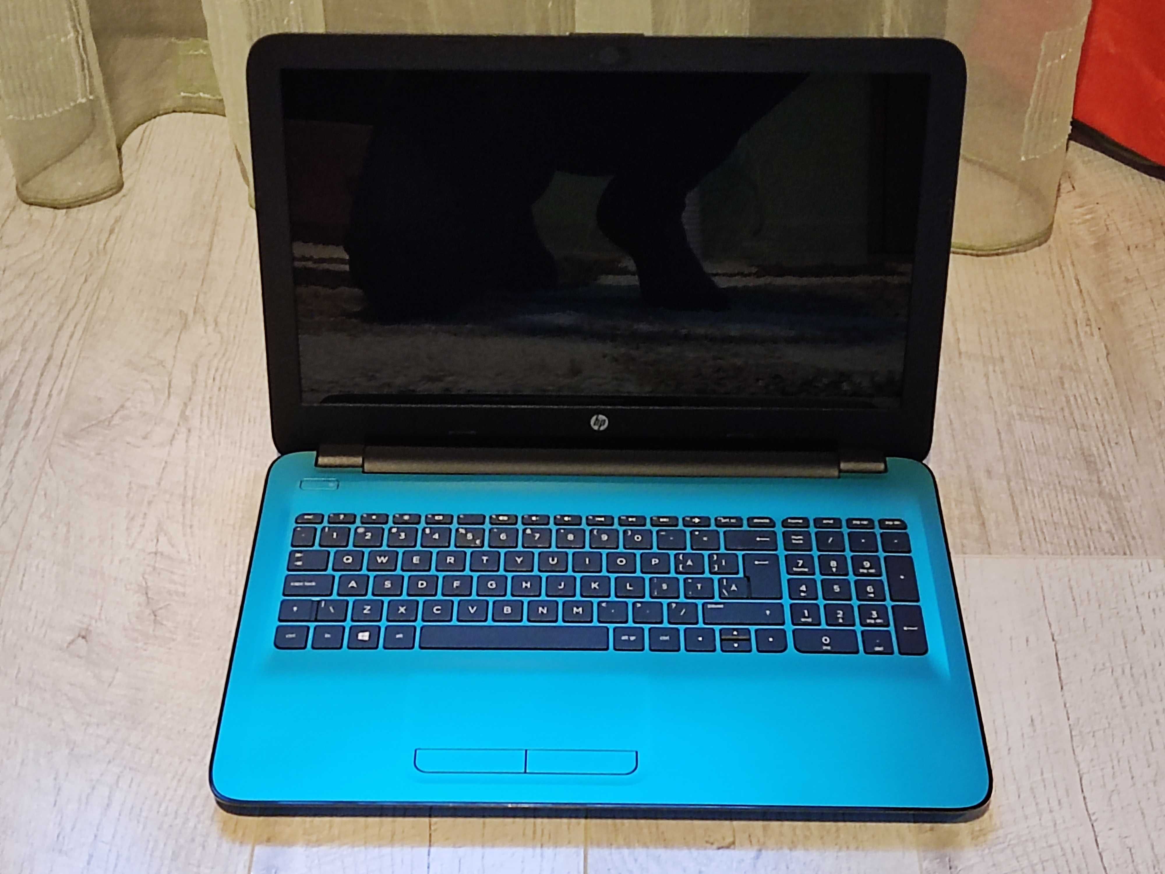 Laptop HP - radeon A8 2,2Ghz, 12gb ram ,amd radeon R5 2 gb, ssd 500 gb