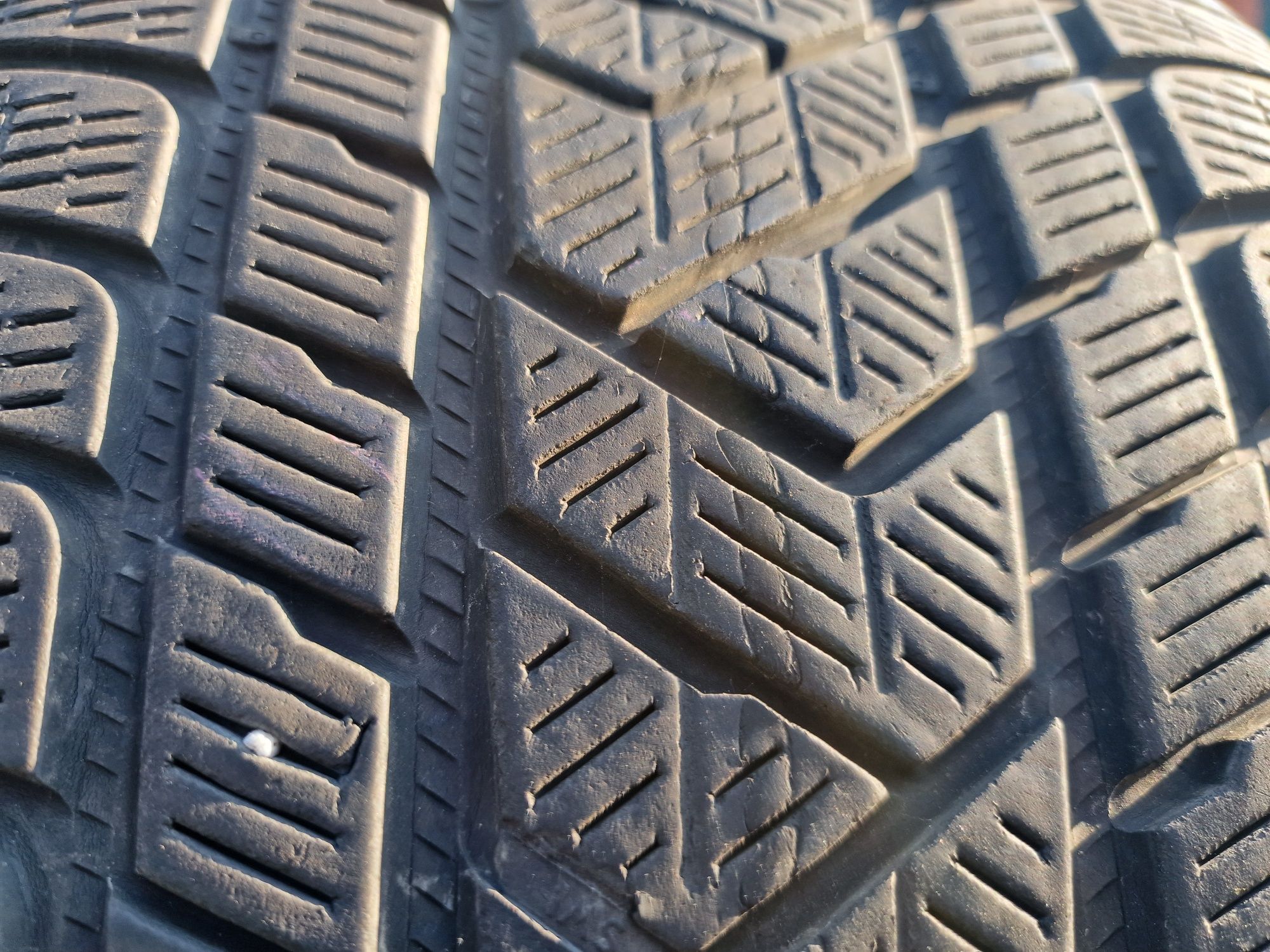Anvelope 285/40R22 marca Pirelli, DOT 2022,6 mm,M+S