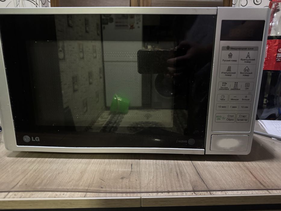 Продам микроволновку LG