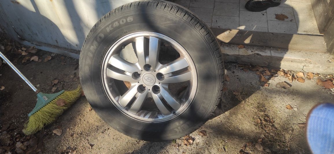 Джанти с гуми 235/60R16 за Хюндай Туксон/ Кия Спортидж