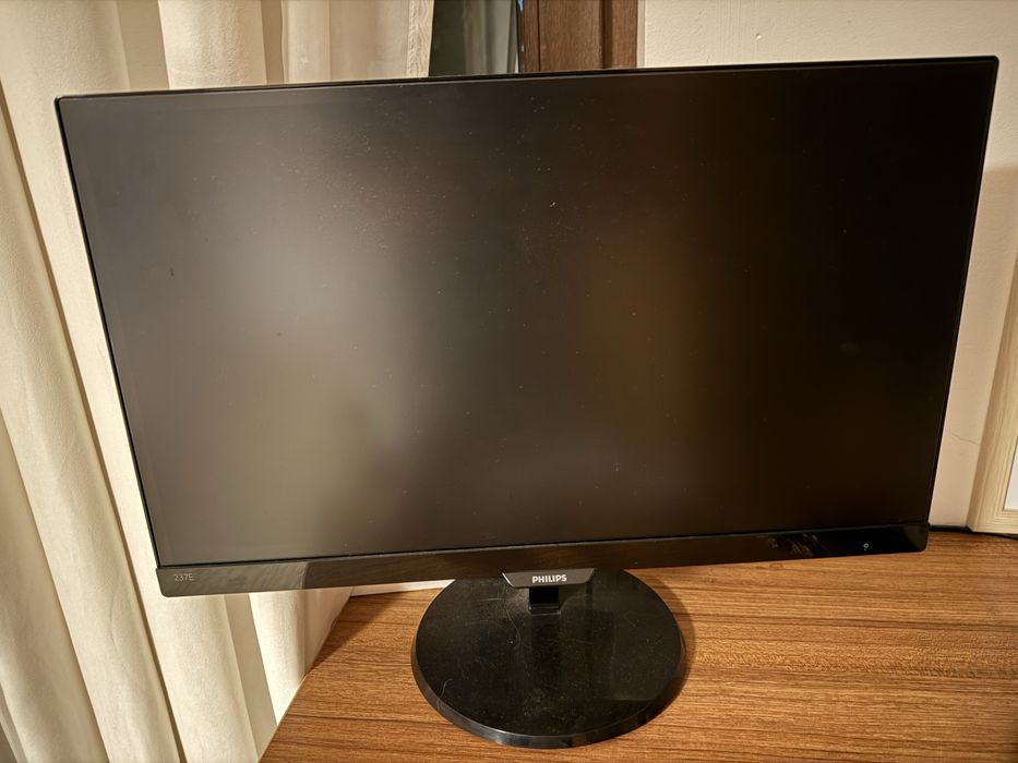 Calculator PC ASUS GL12CS + Monitor Philips 23”