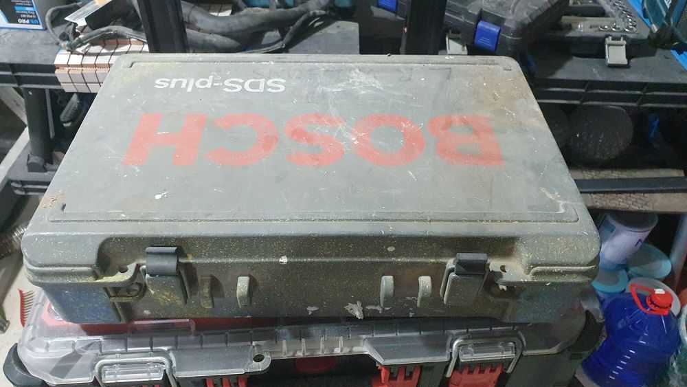 Bormașină Bosch cu rotopercutor la 110 volti