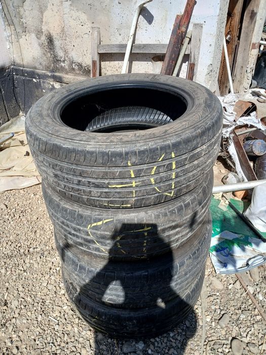 Vând set anvelope vara 245 45 18 si set 205 55 16