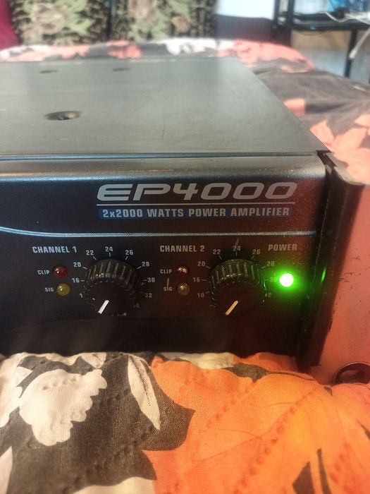 Крайно стъпало Behringer ep4000