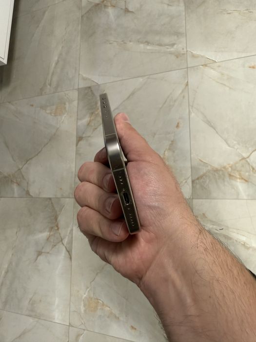 Iphone 16 pro impecabil !