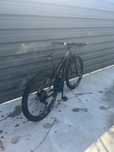 Vând bicicletă Cube Electrică