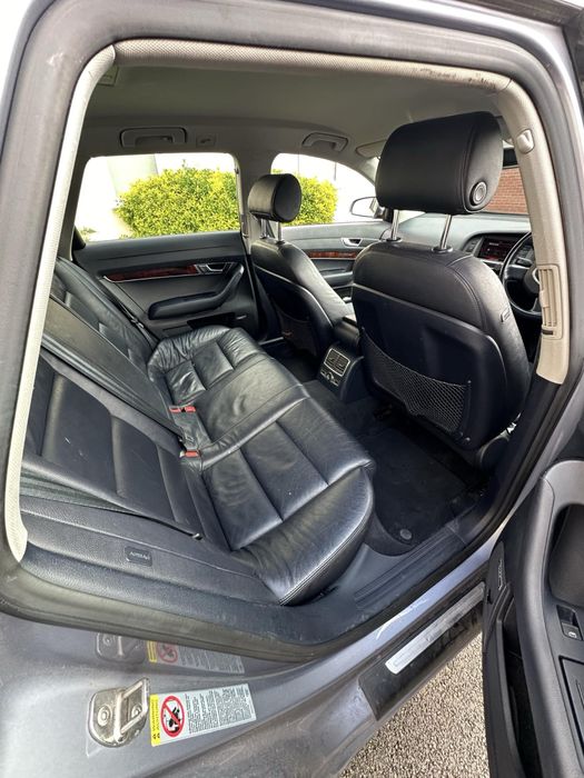 Vand sau schim masina cu volan pe dreapta