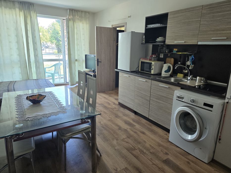 Двустаен апартамент в Сарафово