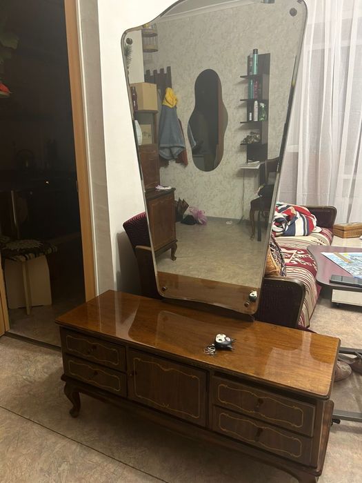 Продам старую мебель