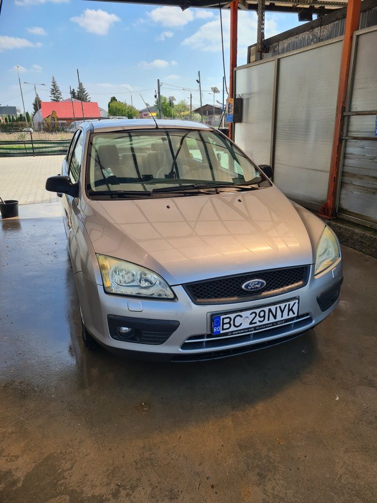 Vând Ford Focus Sedan în stare foarte bună atât estetic cât și tehnic