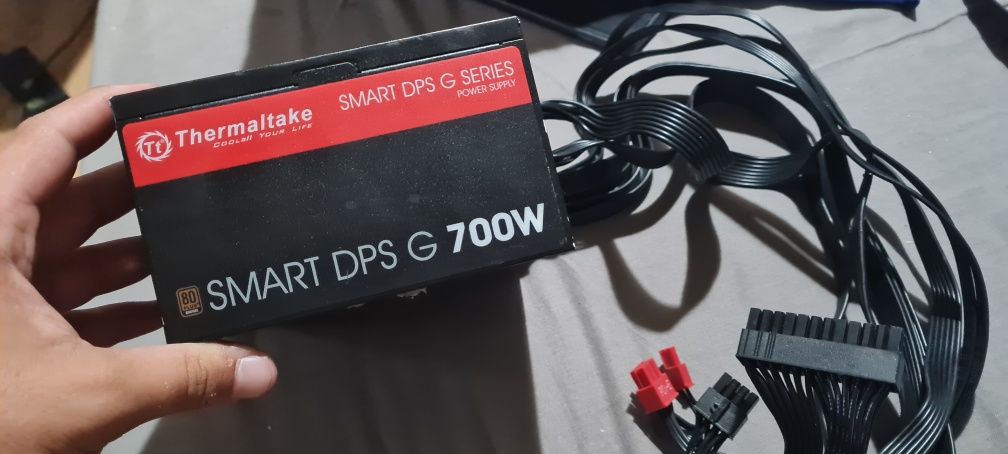 Захранване за компютър 700 wats