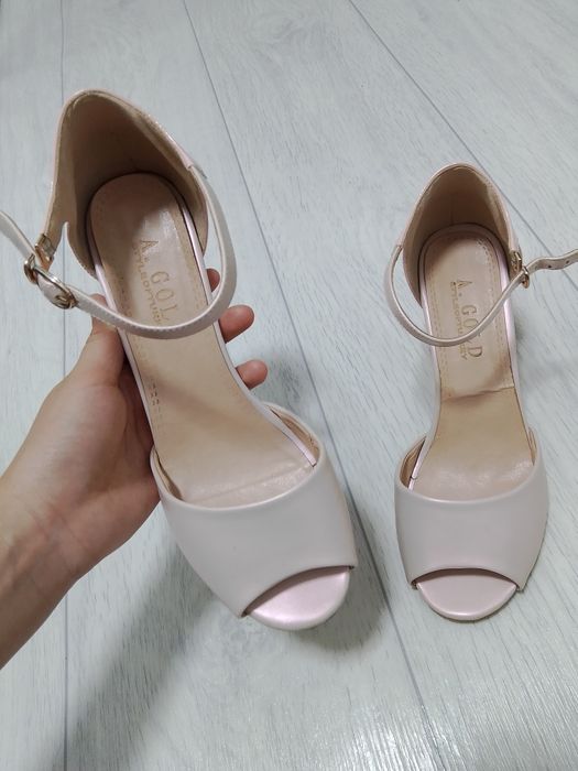 Босоножки размер 38