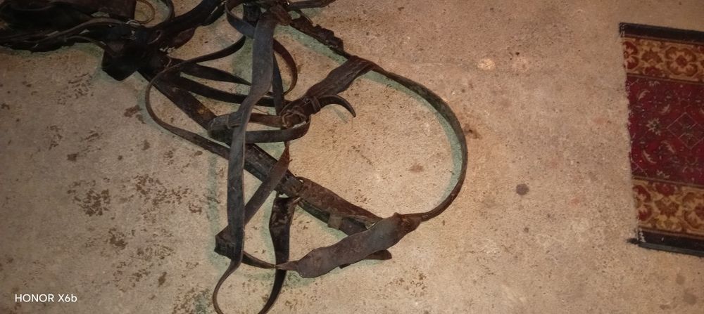 Vând ham aproape nou