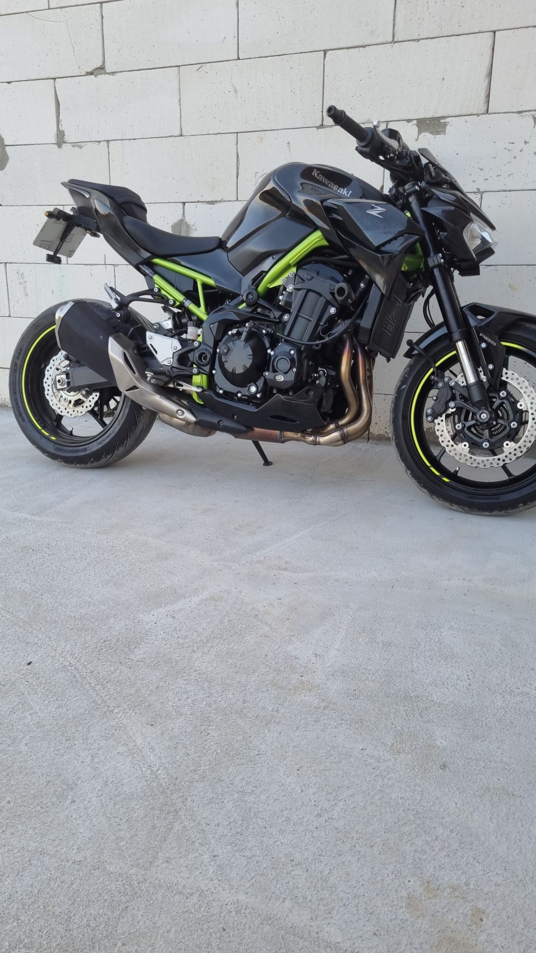 Vând sau schimb Kawasaki Z900