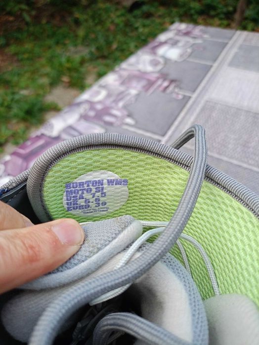 Продавам сноуборд обувки Burton номер 37.5 - 39