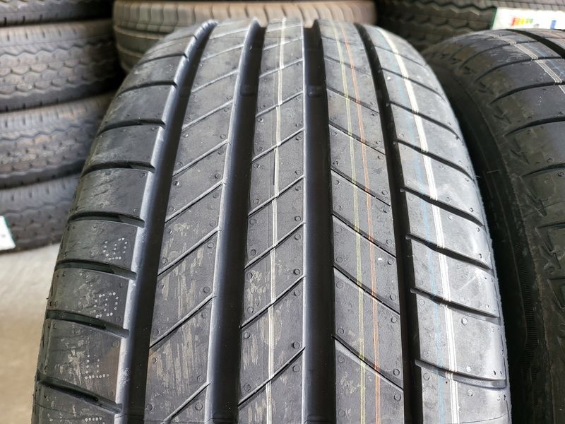 215/50/18 BRIDGESTONE 4бр