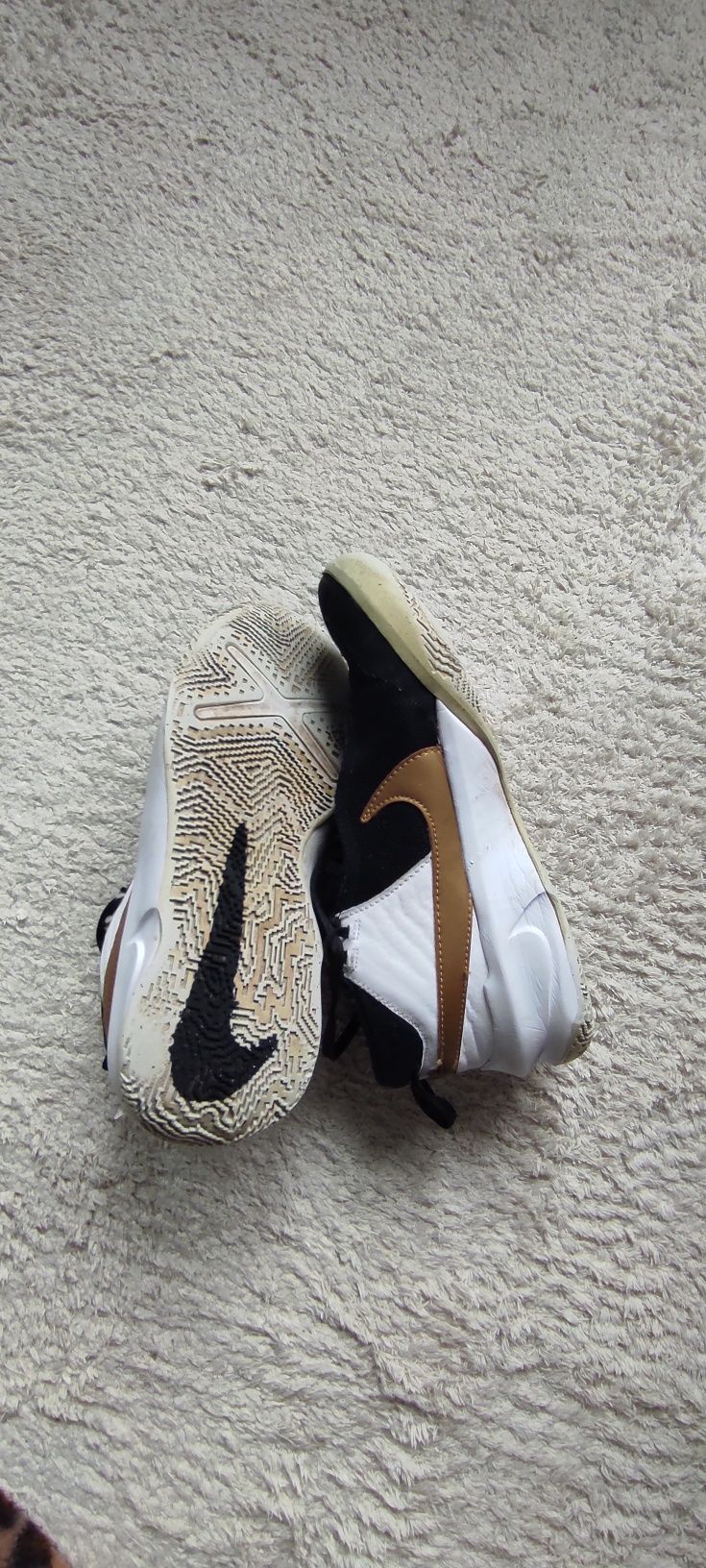 Маратонки Jordan 40 номер, Nike hustle 37 номер
