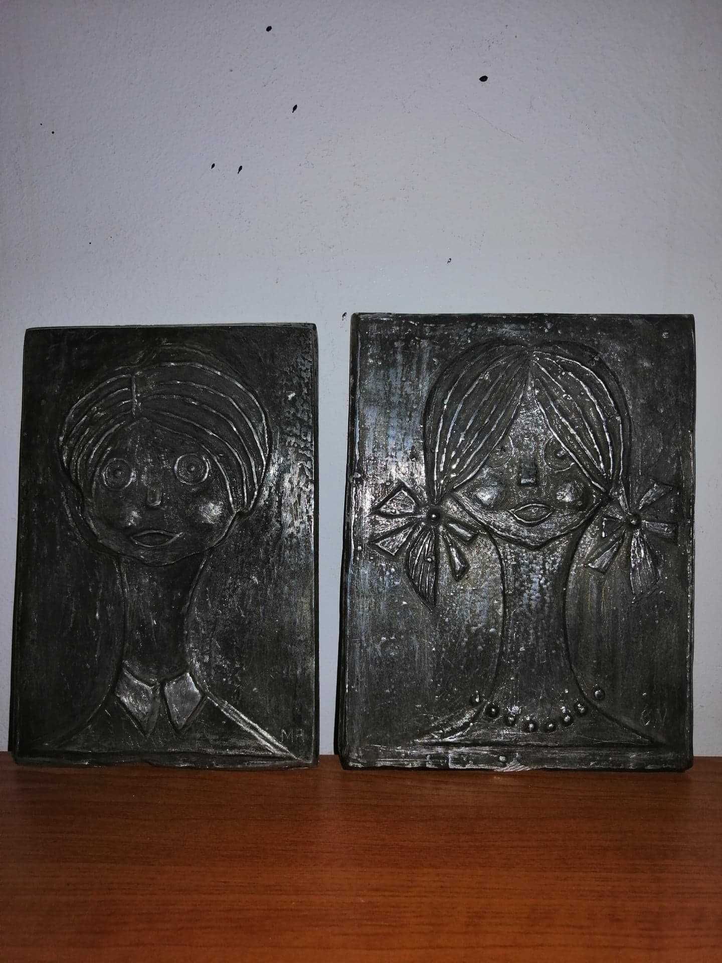2x gravura pe metal placa vintage portret mama si fiica