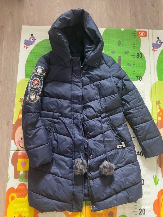 Тъмносиньо зимно яке