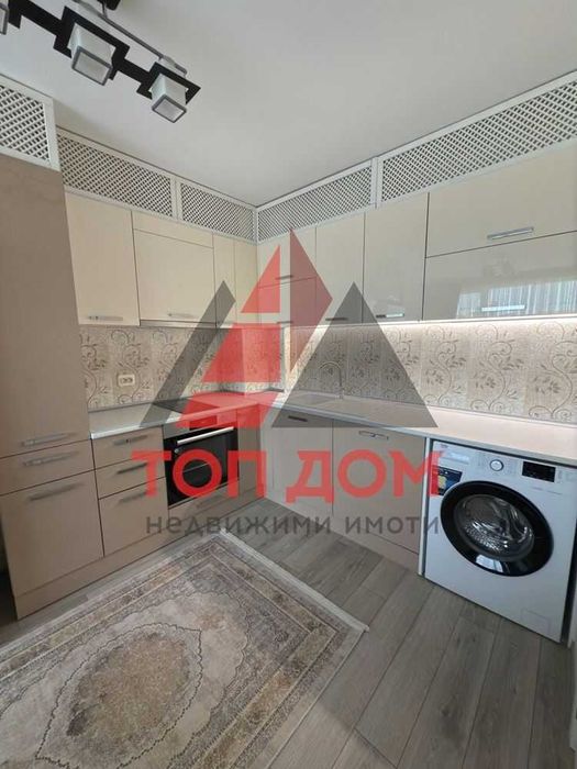 Дава се под наем Двустаен апартамент в Варна, Възраждане 1 - 70 кв.м за 561 € - Снимка #1