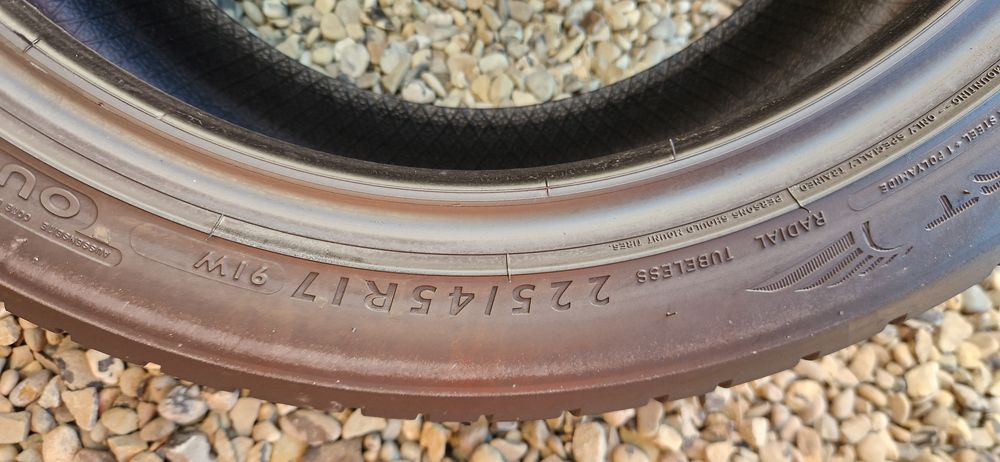 2 Anvelope Dunlop 225 45 R17 de vara