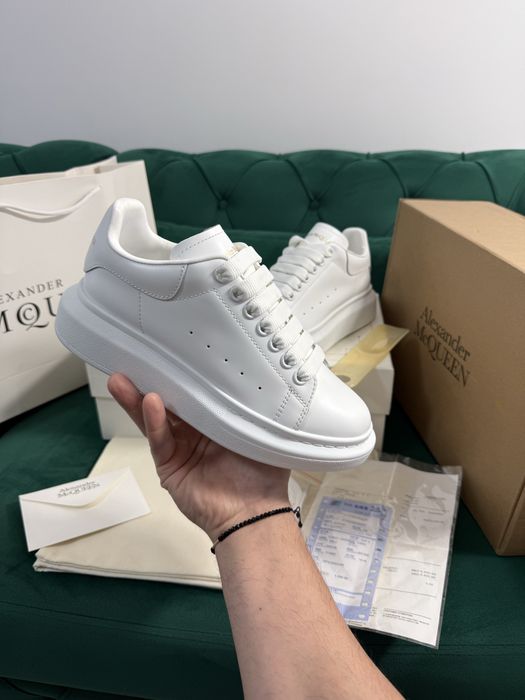 Adidasi Alexander McQueen piele naturala 100% Full Box colectie noua