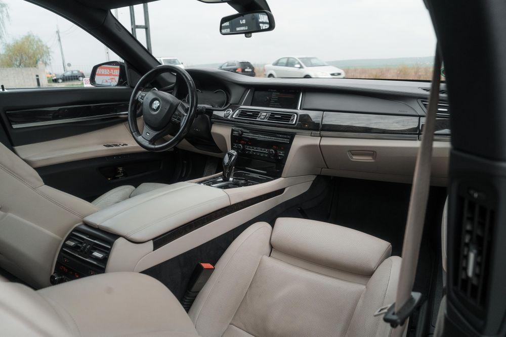 Vând/Schimb Bmw Seria 7 750d xdrive