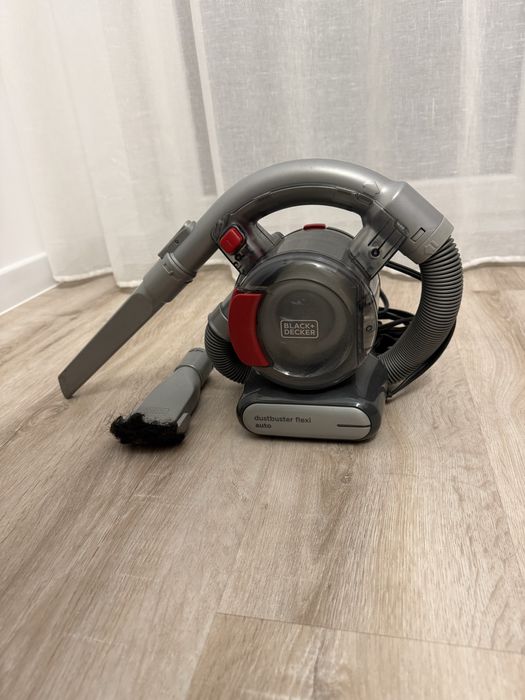 Aspirator auto Black+Decker
