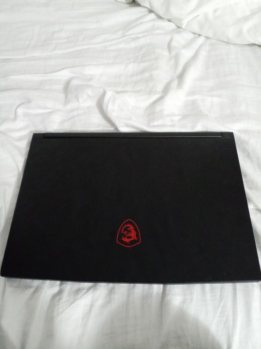 Laptop MSI (nu stiu ce model este)