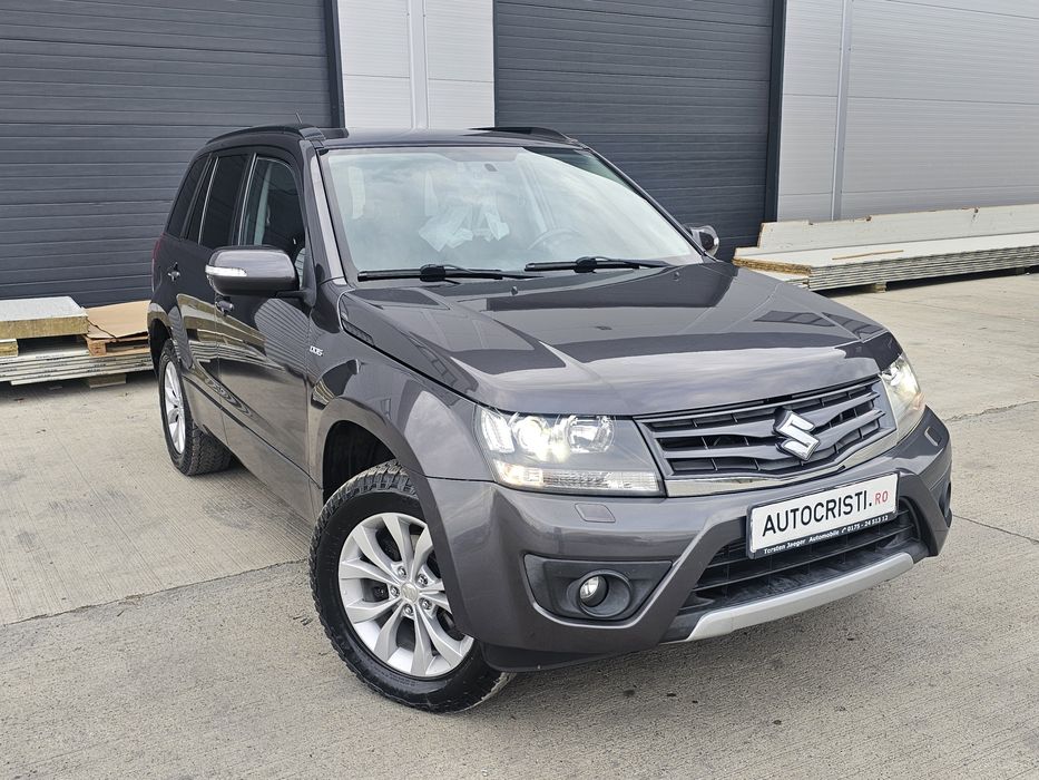 Suzuki grand vitara,1.9Diesel, 4x4, Navi, Xenon, Cârlig,Posibil Rate *