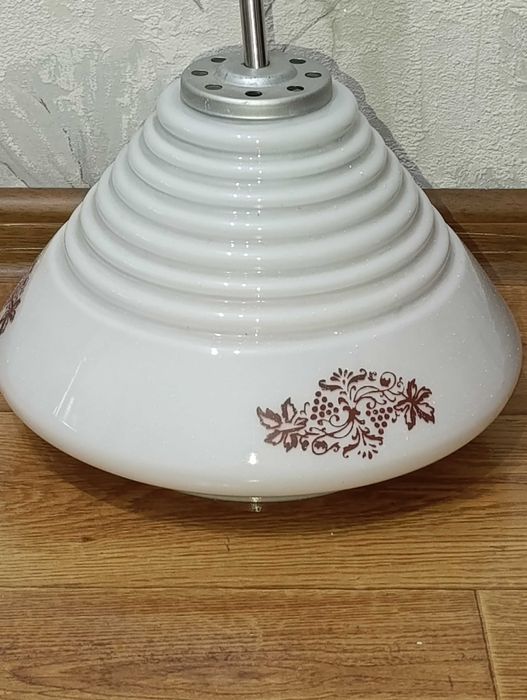 Продается люстра.