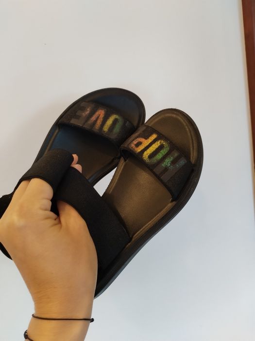 Sandale mar 36,   50  lei