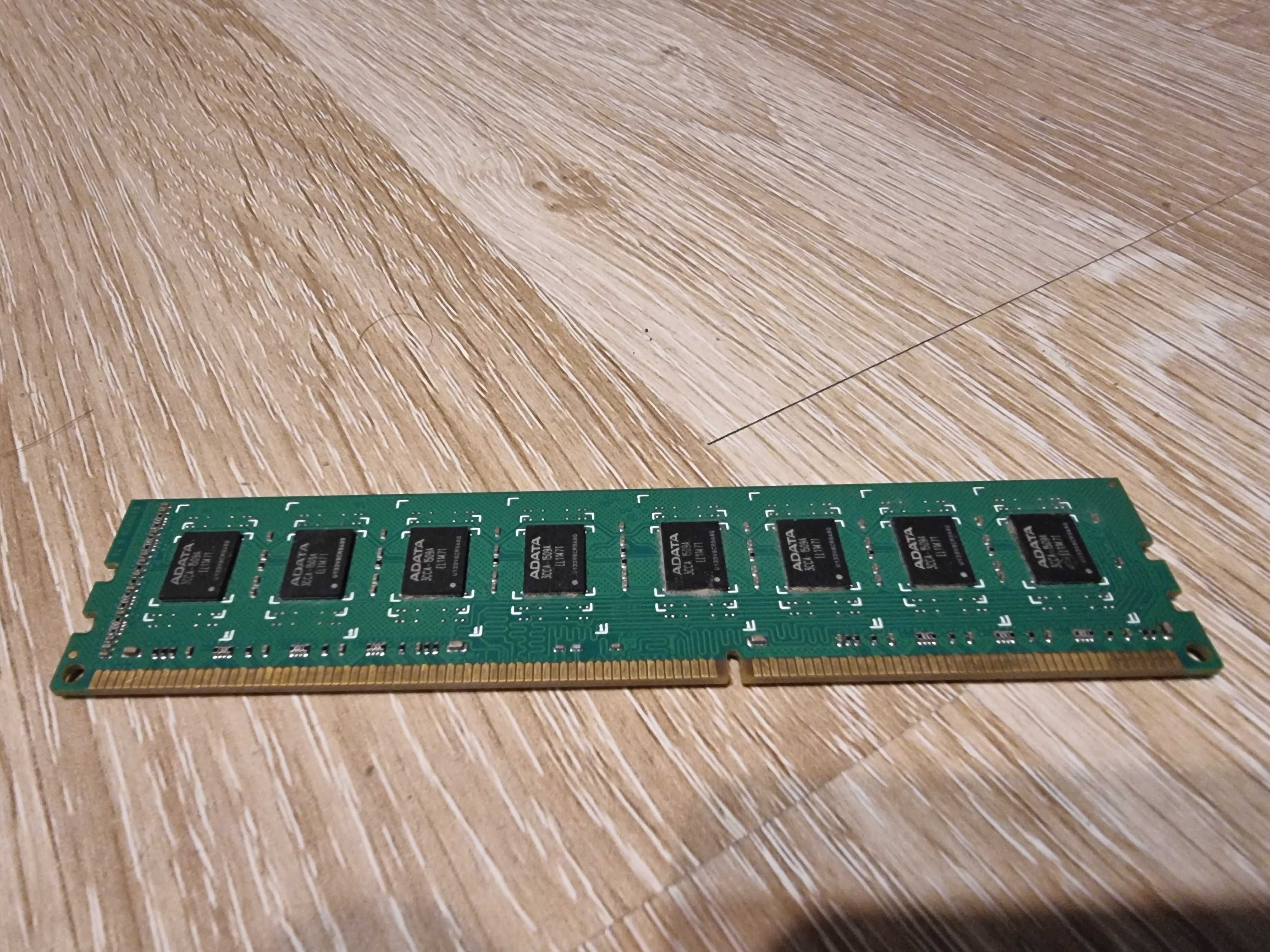 RAM памет 4 GB + подарък оше една RAM памет 512MB